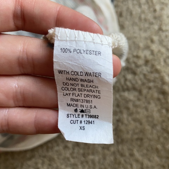 Assorted Tank Top Bundle - Picture 4 of 11